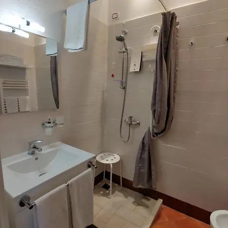 Camera & Caffe 3* 特里尼塔波利