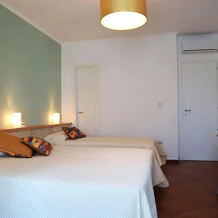 Camera & Caffe 3* 特里尼塔波利